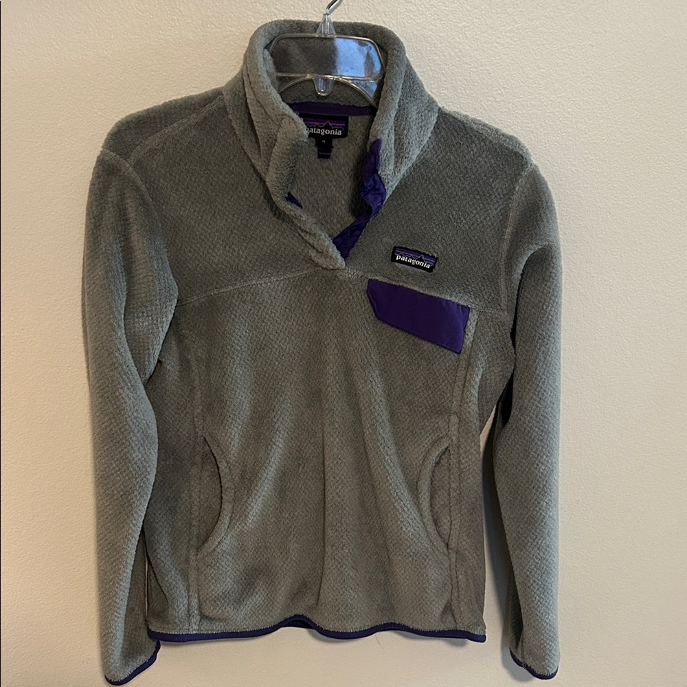 Patagonia Grey Fleece Pullover with Purple Trim